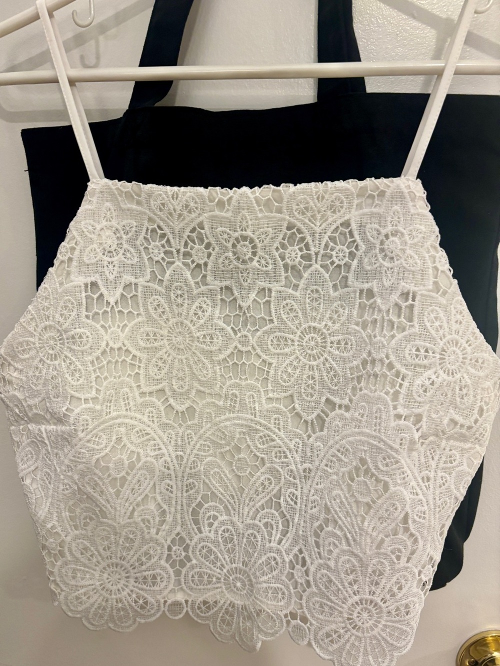 Abercrombie & Fitch White Lace Cami Crop Top NWT Size Small